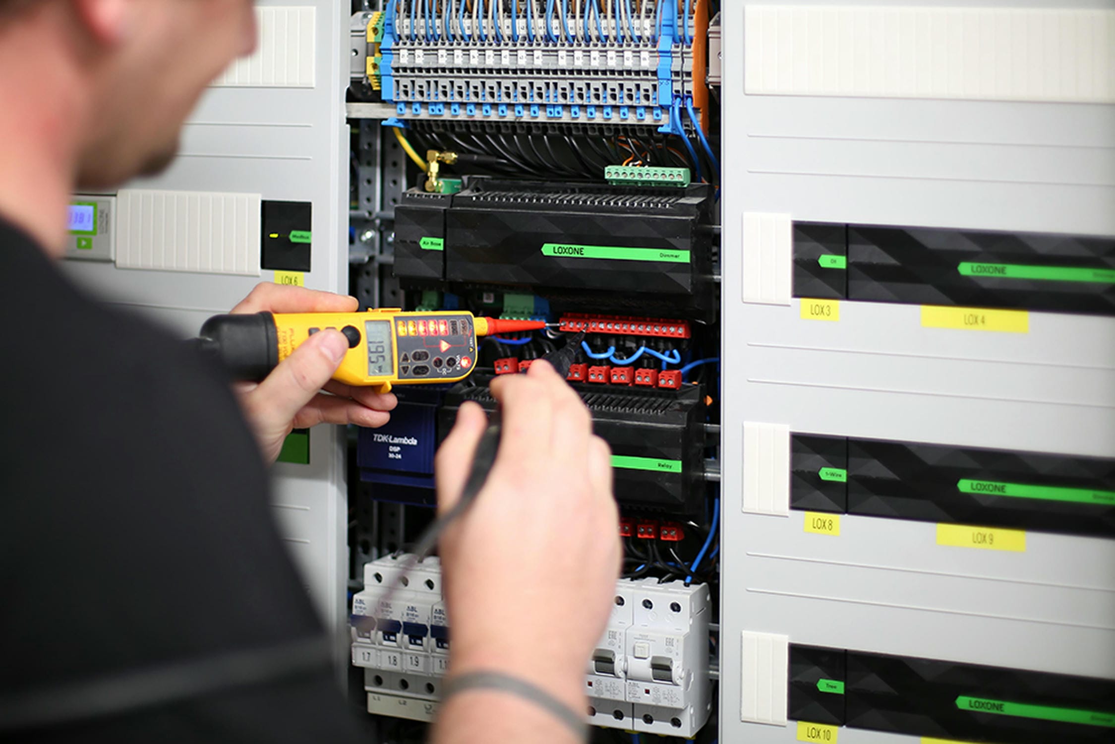 Chytré řízení spotřeby a nabíjení elektromobilu